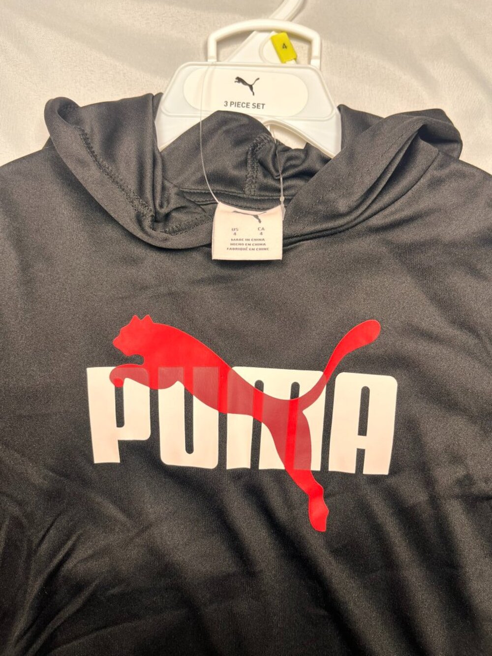 Puma Kids 3 Piece Jogger Set Size 4 Black Red Hoodie T-Shirt Pants Athletic NWT - Picture 4 of 9